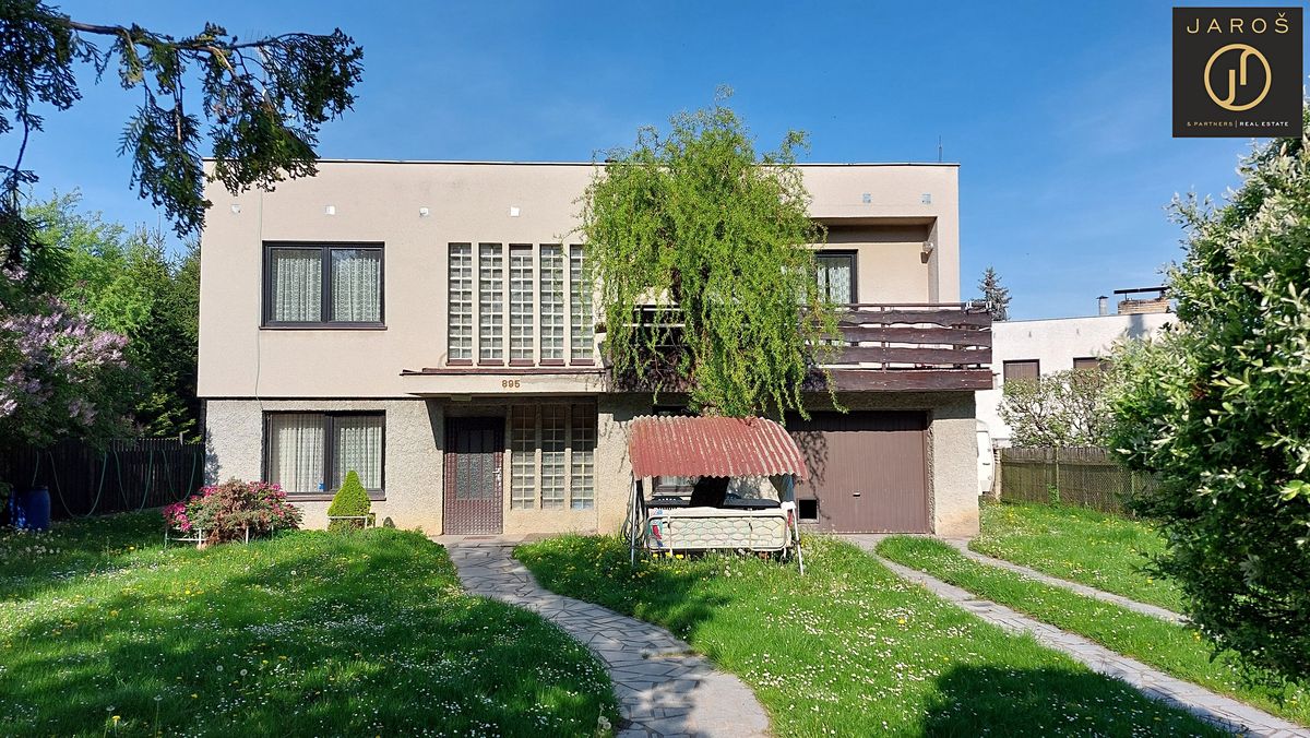 Prodej rodinného domu 173 m², pozemek 990 m²